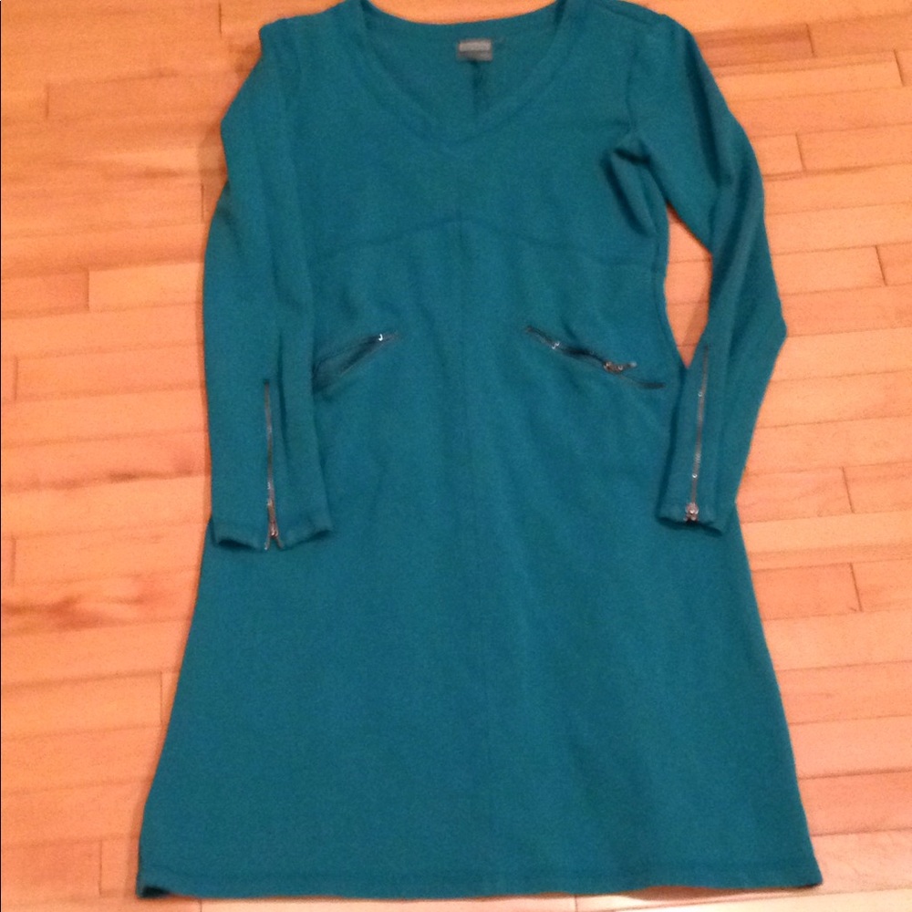 Athleta zip pocket dress